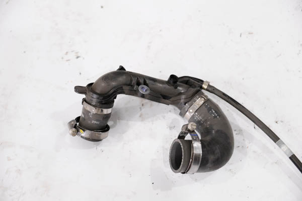 Megane çıkma yedek parça_megan3 turbo borusu